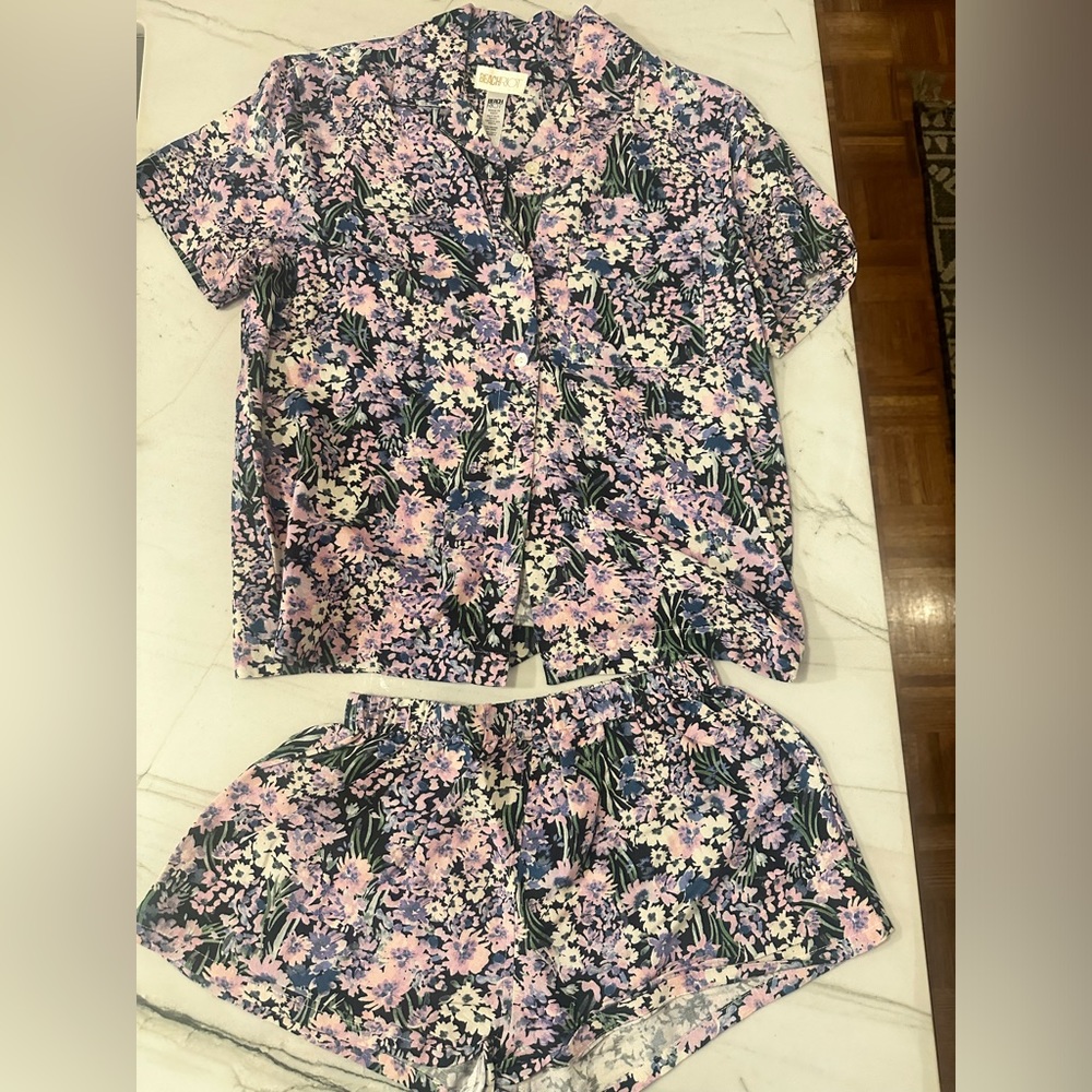 Beach Riot matching set. Size XS floral print